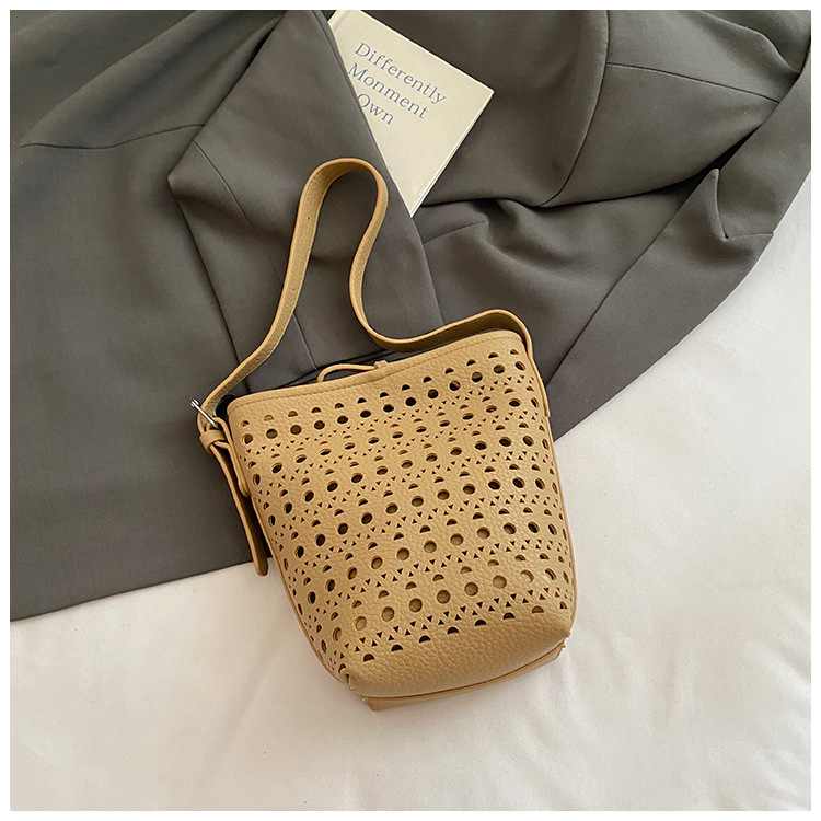 Bolso de cubo grande de cuero  - Women'S Kipling Bags reseña y precio